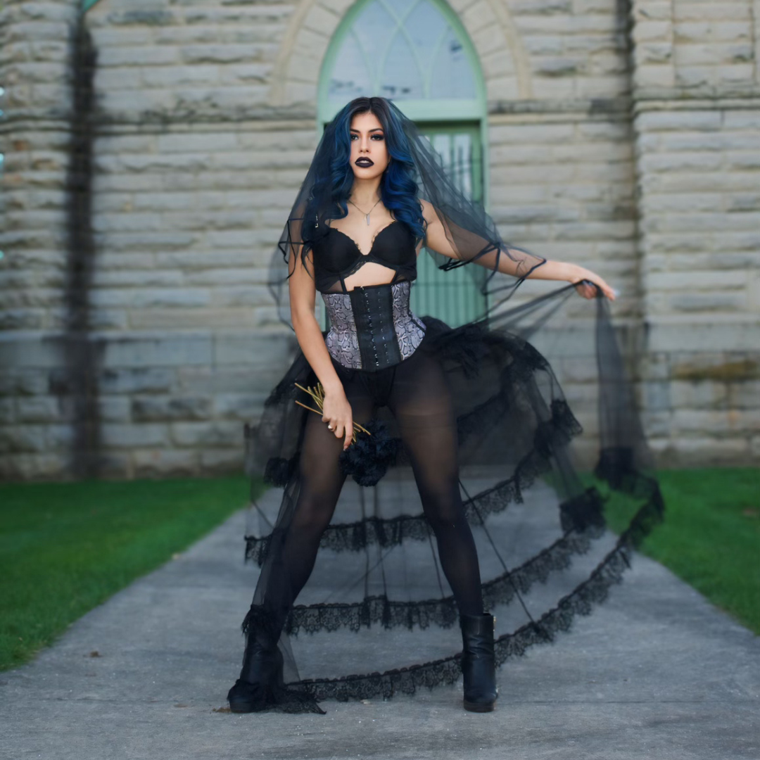 3 Ways to Seamlessly Add Waist Training to Your Lifestyle