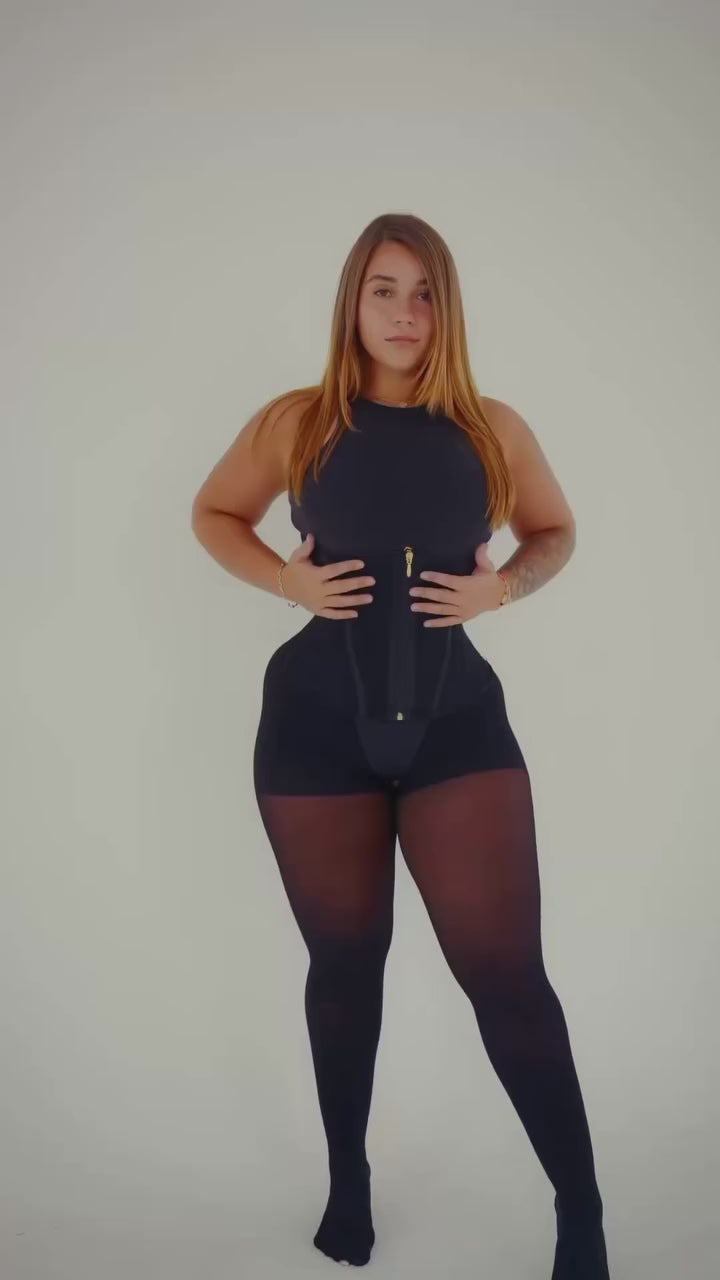 Luxx Hourglass
