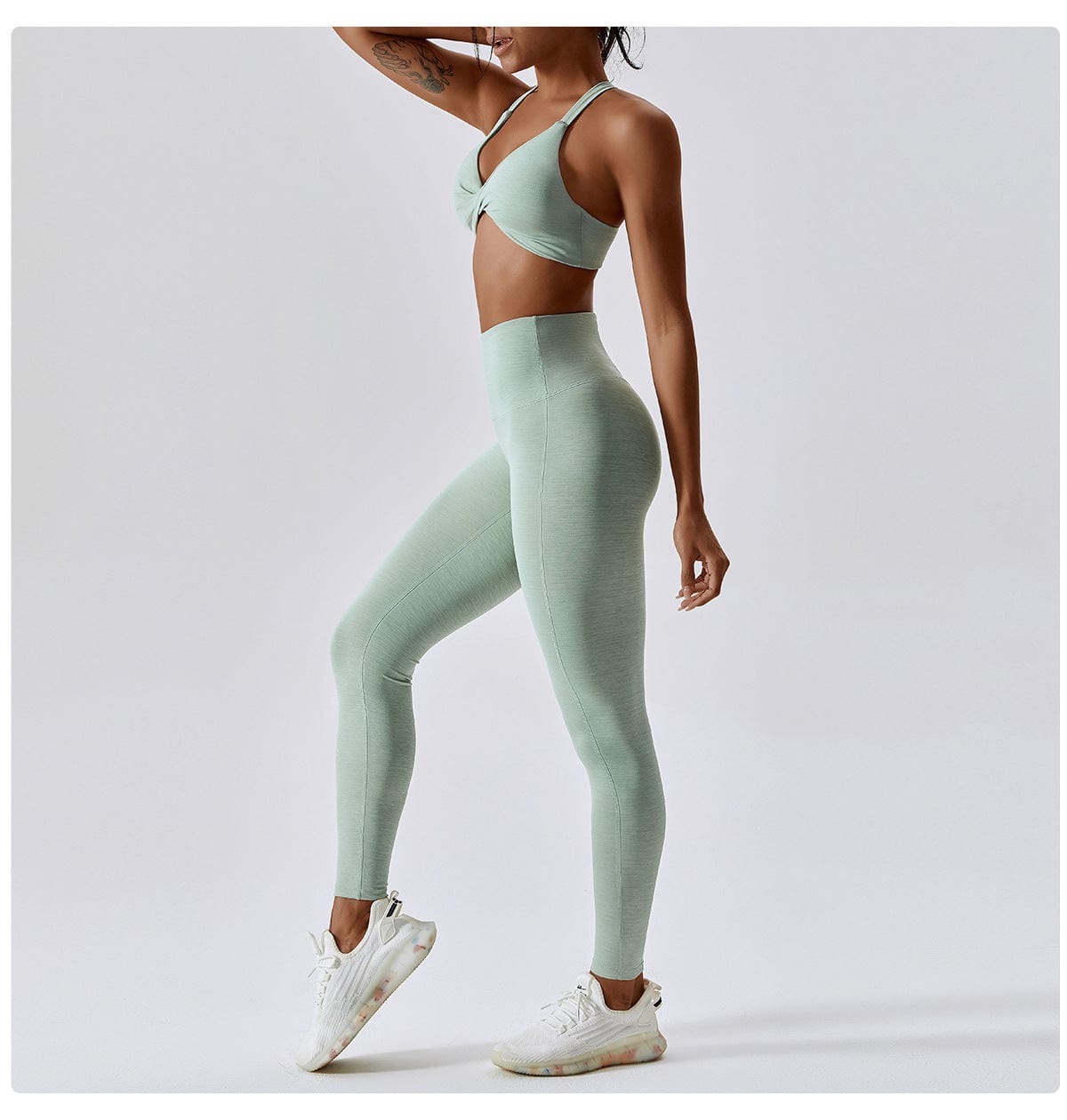 Physio.Fit.Co Mint Extra Scrunch Bum Leggings & Luxe Crop Sports Bra S